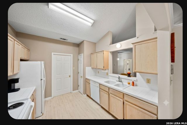 6210 Colony Creek, San Antonio, TX 78240