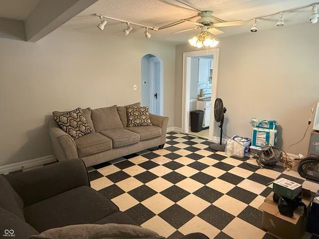 6795 W 21st Street, Indianapolis, IN 46214