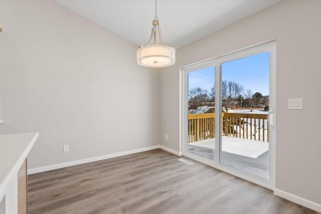 3335 Lincolnshire Road, Waterloo, IA 50701
