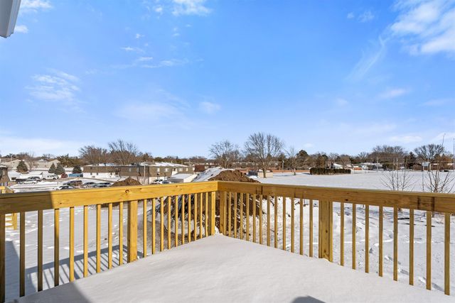 3335 Lincolnshire Road, Waterloo, IA 50701