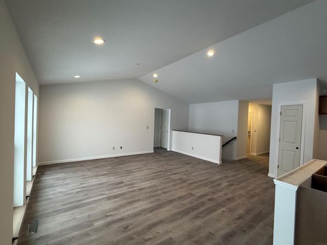 3335 Lincolnshire Road, Waterloo, IA 50701