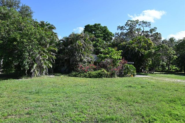 12914 Raymond Drive, Loxahatchee, FL 33470
