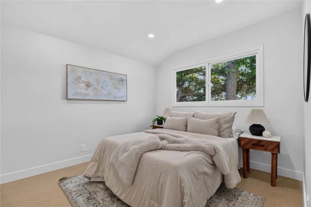 10211 Roscoe, Los Angeles, CA 91352