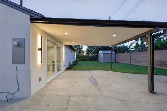 10211 Roscoe, Los Angeles, CA 91352