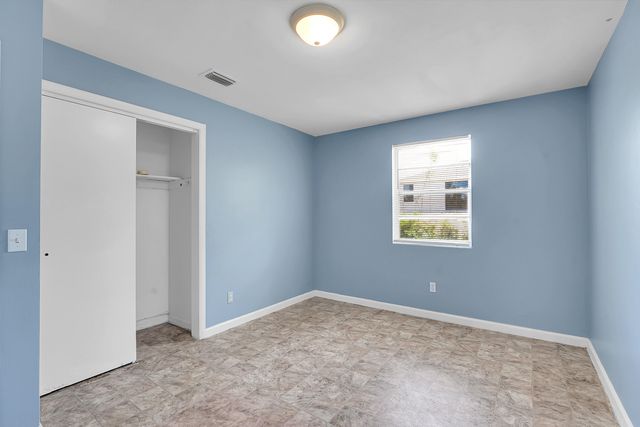 1208 W 32ND Street, Riviera Beach, FL 33404