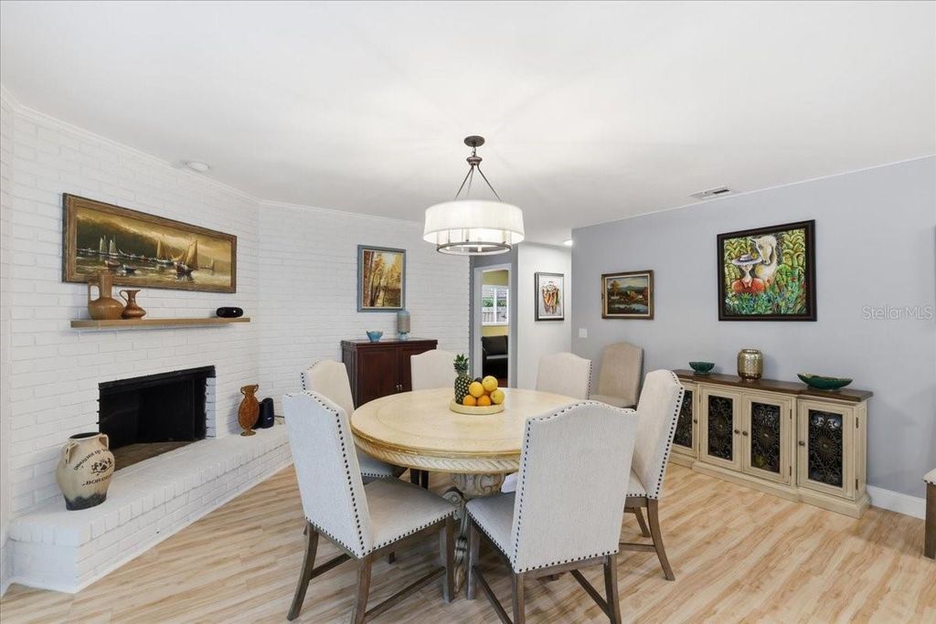 Image 12 of property listing at 8495 CARAWAY COURT, Orlando, FL 32819