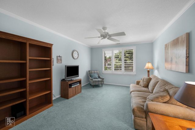 7800 W Foresthill Lane 204, Palos Heights, IL 60463