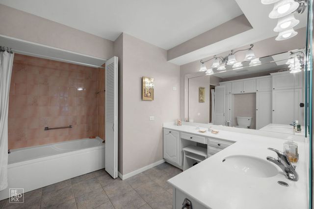 7800 W Foresthill Lane 204, Palos Heights, IL 60463