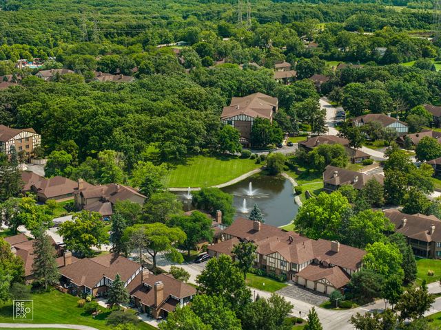 7800 W Foresthill Lane 204, Palos Heights, IL 60463