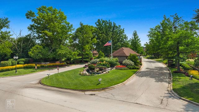 7800 W Foresthill Lane 204, Palos Heights, IL 60463