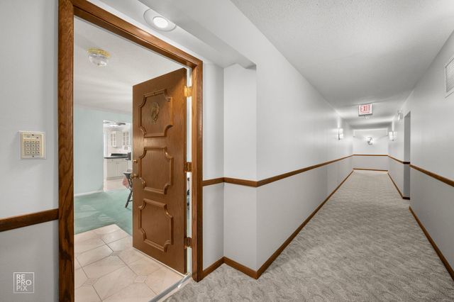 7800 W Foresthill Lane 204, Palos Heights, IL 60463