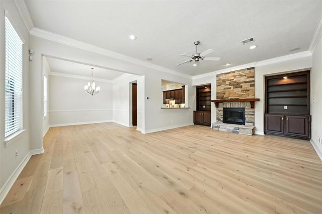 2903 Royal Oaks Grove, Houston, TX 77082