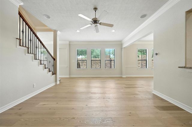 2903 Royal Oaks Grove, Houston, TX 77082