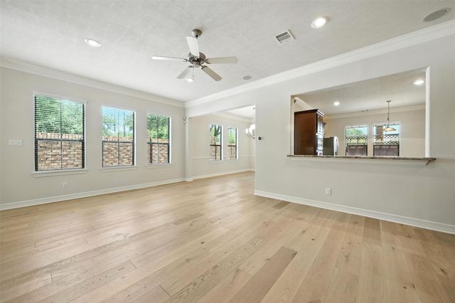 2903 Royal Oaks Grove, Houston, TX 77082