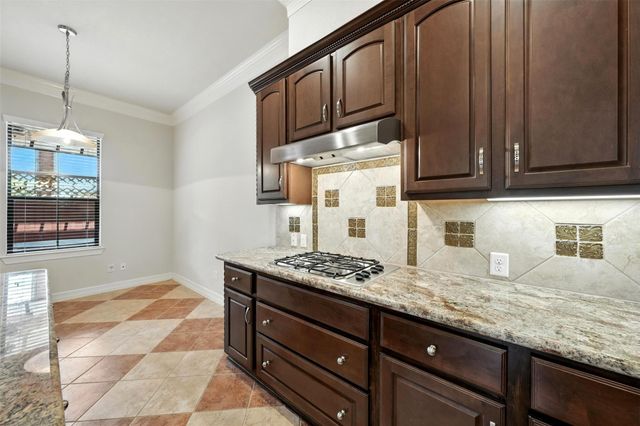 2903 Royal Oaks Grove, Houston, TX 77082