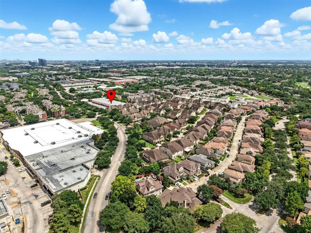 2903 Royal Oaks Grove, Houston, TX 77082
