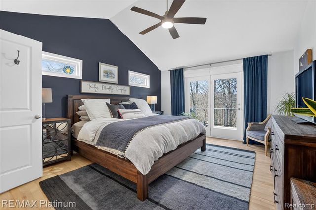 2206 Moorlands View, Howell, MI 48855