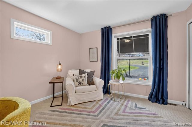 2206 Moorlands View, Howell, MI 48855