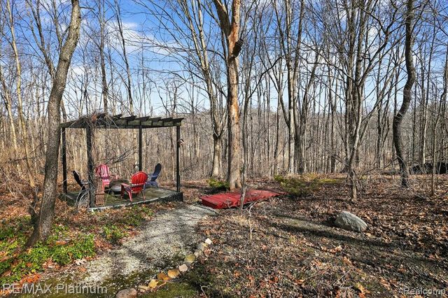 2206 Moorlands View, Howell, MI 48855