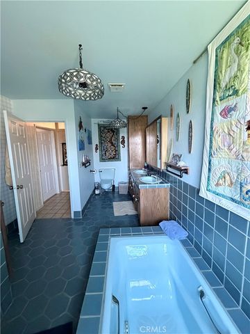 2075 Cambridge Way, Santa Maria, CA 93454
