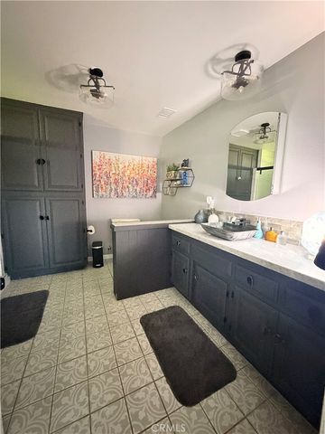 2075 Cambridge Way, Santa Maria, CA 93454
