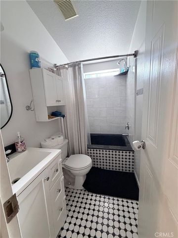 2075 Cambridge Way, Santa Maria, CA 93454