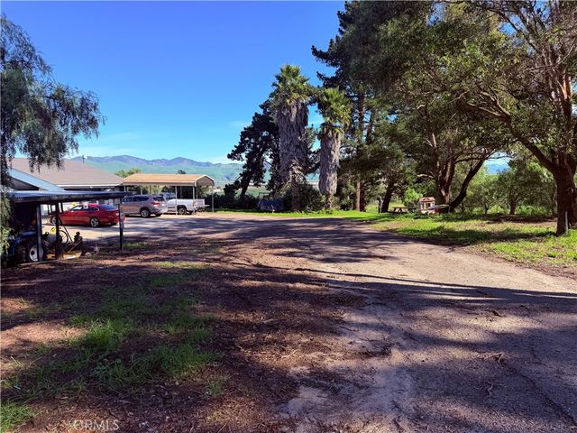 2075 Cambridge Way, Santa Maria, CA 93454
