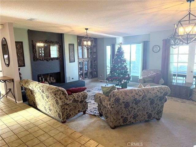 2075 Cambridge Way, Santa Maria, CA 93454