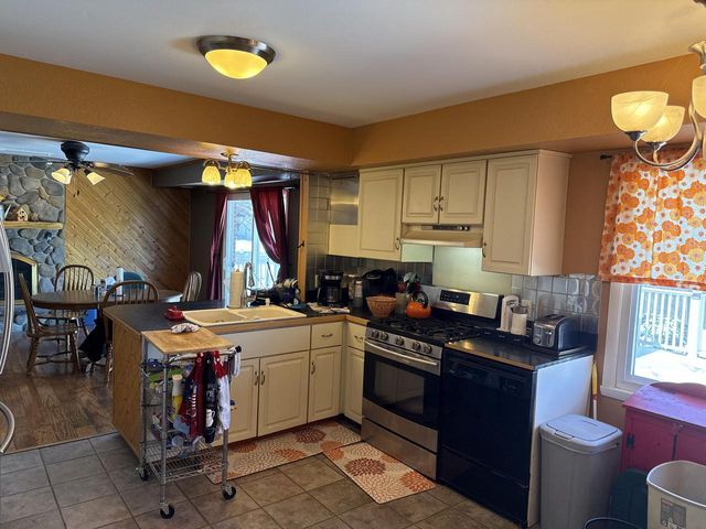 1134 Bluebird LANE, Union Grove, WI 53182