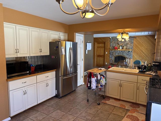 1134 Bluebird LANE, Union Grove, WI 53182