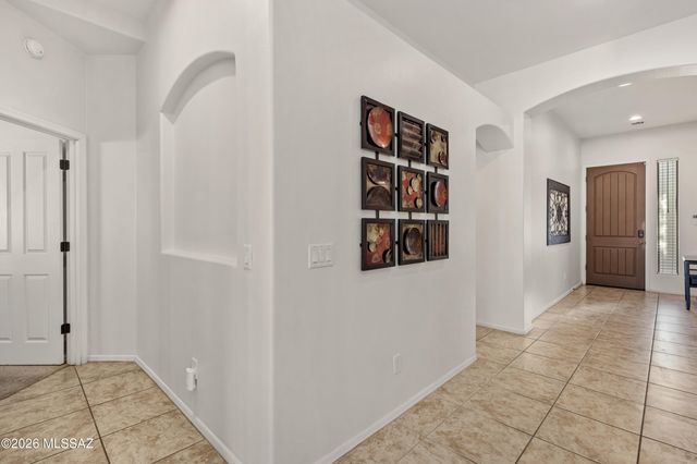 7840 N Box Camp Place, Tucson, AZ 85743