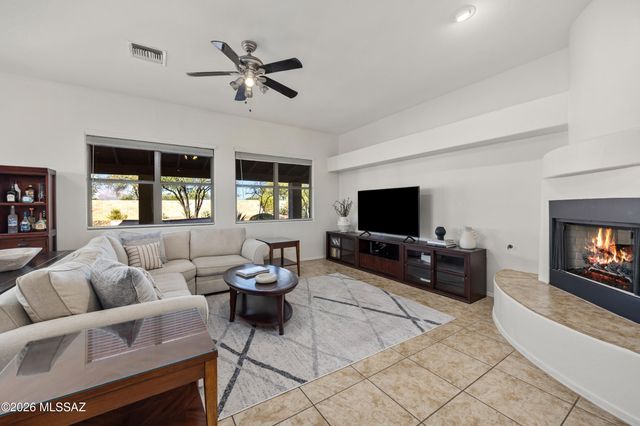 7840 N Box Camp Place, Tucson, AZ 85743