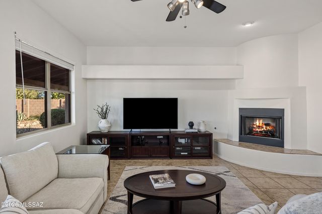 7840 N Box Camp Place, Tucson, AZ 85743