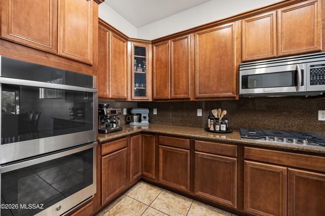7840 N Box Camp Place, Tucson, AZ 85743
