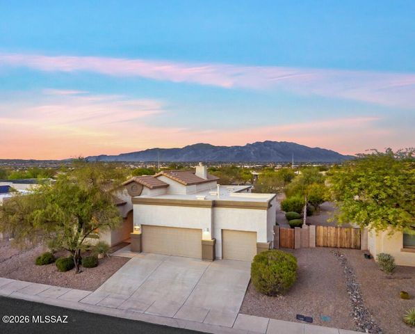 7840 N Box Camp Place, Tucson, AZ 85743