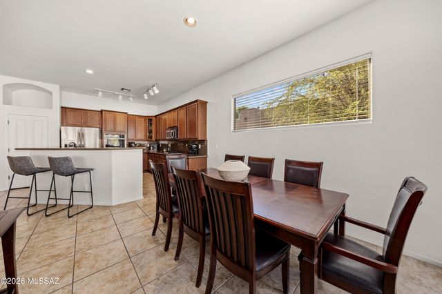 7840 N Box Camp Place, Tucson, AZ 85743