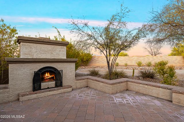 7840 N Box Camp Place, Tucson, AZ 85743