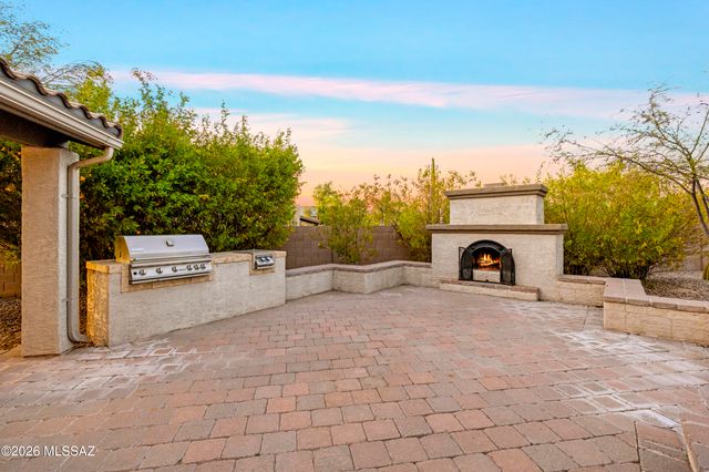 7840 N Box Camp Place, Tucson, AZ 85743
