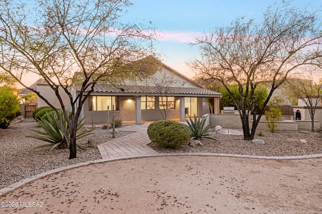 7840 N Box Camp Place, Tucson, AZ 85743