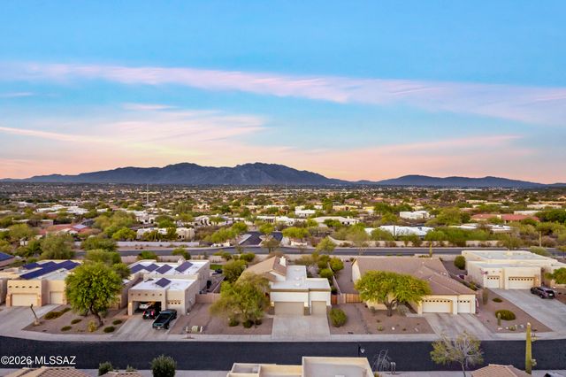 7840 N Box Camp Place, Tucson, AZ 85743