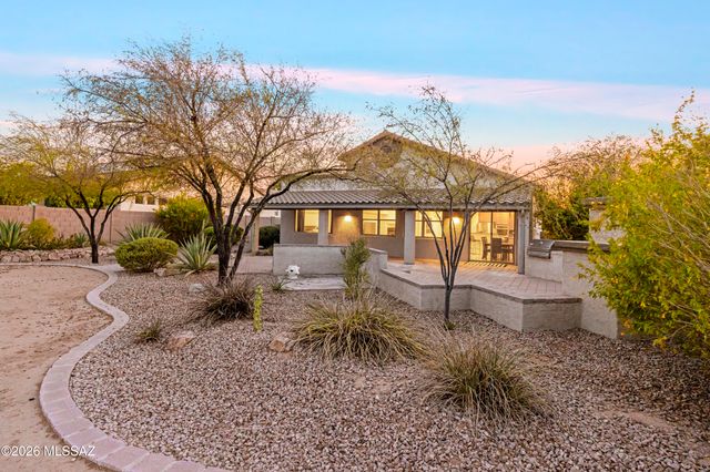 7840 N Box Camp Place, Tucson, AZ 85743
