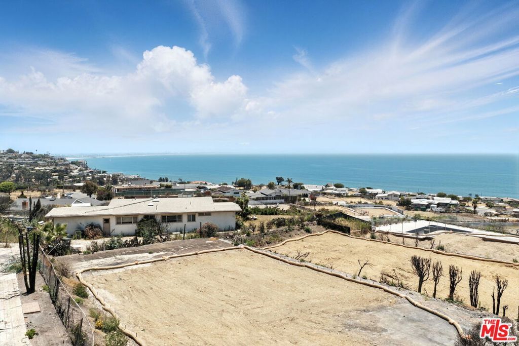 Image 1 of property listing at 3516 Shoreheights Drive, Malibu, CA 90265