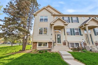 18615 W Sterling Court W 18615, Grayslake, IL 60030
