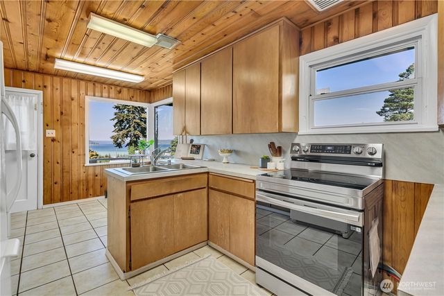 4701 N Huson Street, Tacoma, WA 98407