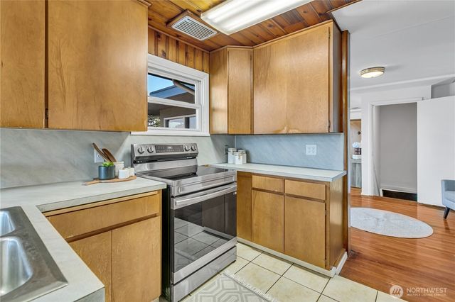 4701 N Huson Street, Tacoma, WA 98407