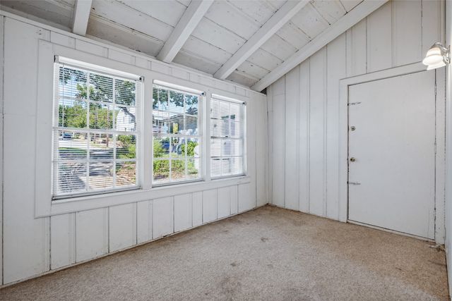 422 N Montreal Avenue, Dallas, TX 75208