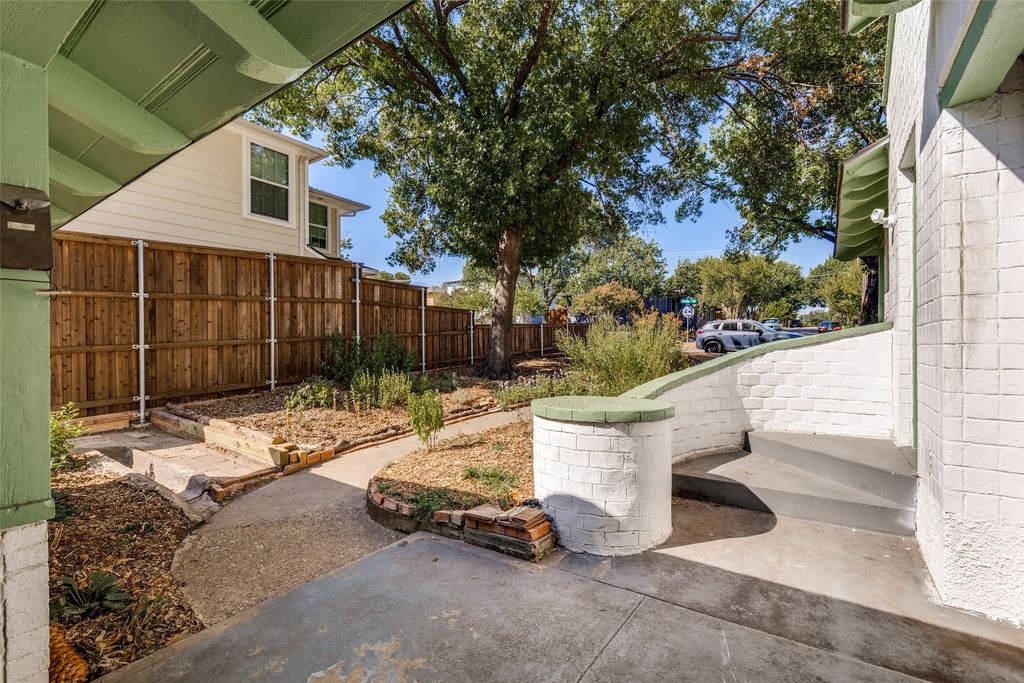 422 N Montreal Avenue, Dallas, TX 75208 — photo 3