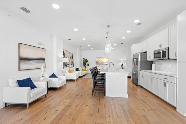 644 3RD AVENUE S 507, St Petersburg, FL 33701