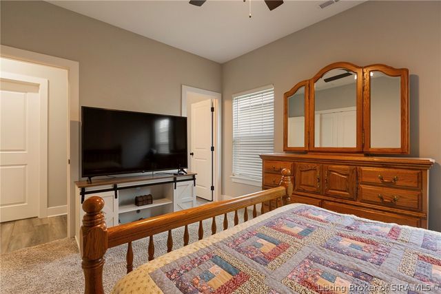 1242 Parkland Trail, Jeffersonville, IN 47130