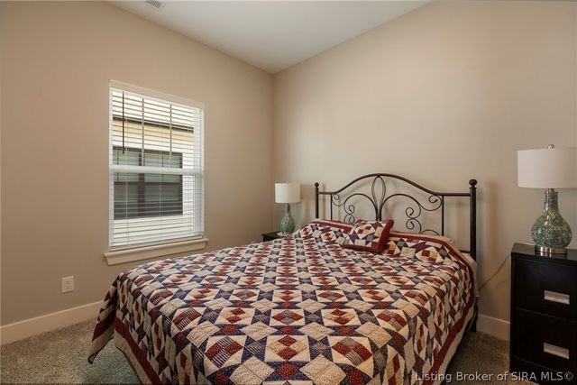 1242 Parkland Trail, Jeffersonville, IN 47130